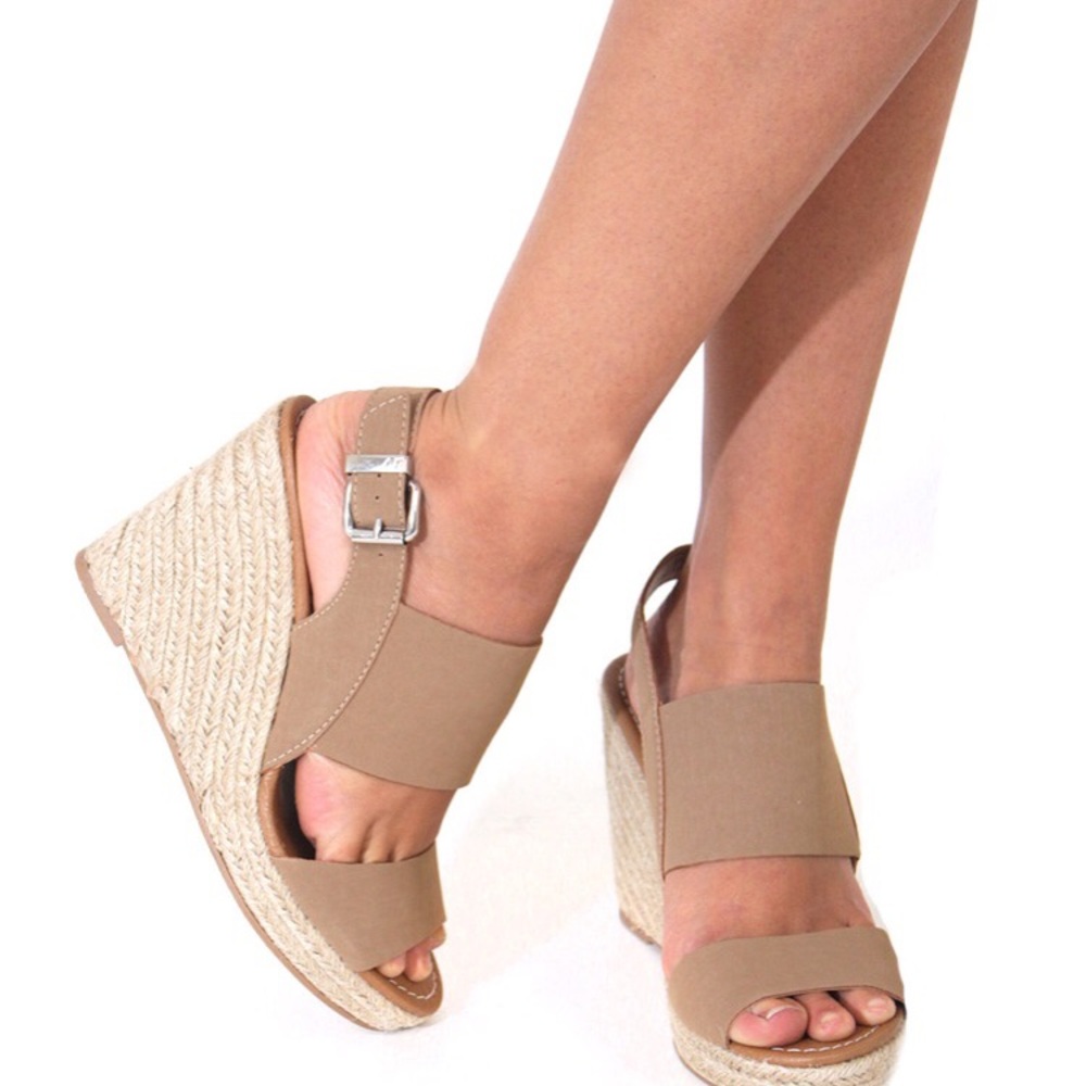 Tan Dolce Vita Wedge Sandals 👡